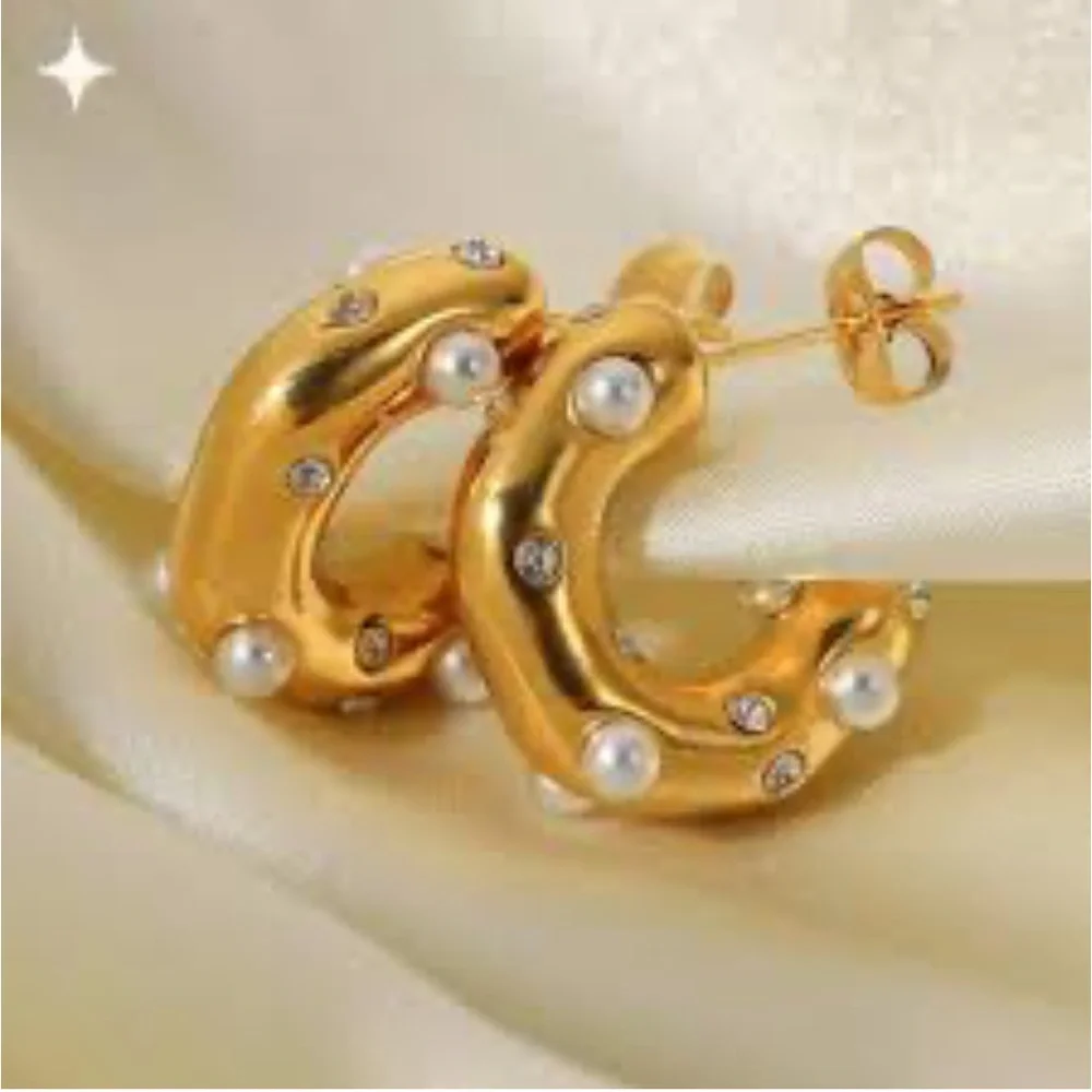 18K Gold Plated Stainless Steel Pearl Hoops Earrings - Picture 6 of 7